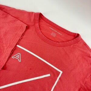 American Eagle Outfitters Men's 2XL Red T Shirt Standard Fit Coupe Standard